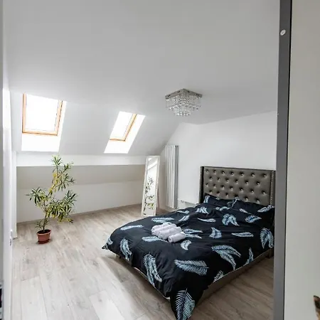 Enygma Penthouse Apartamento Braşov